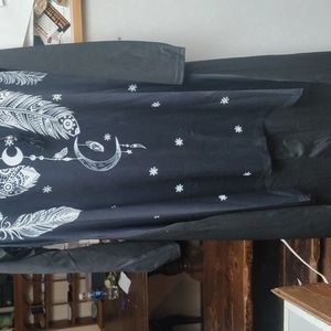 Dressfo size large light long sleeve dress with moon and crystals and feathers